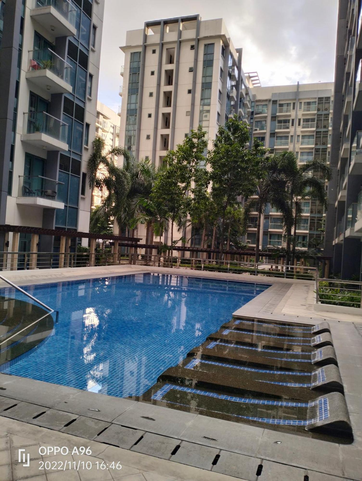 Condotel Near Airport Pasay Bagian luar foto