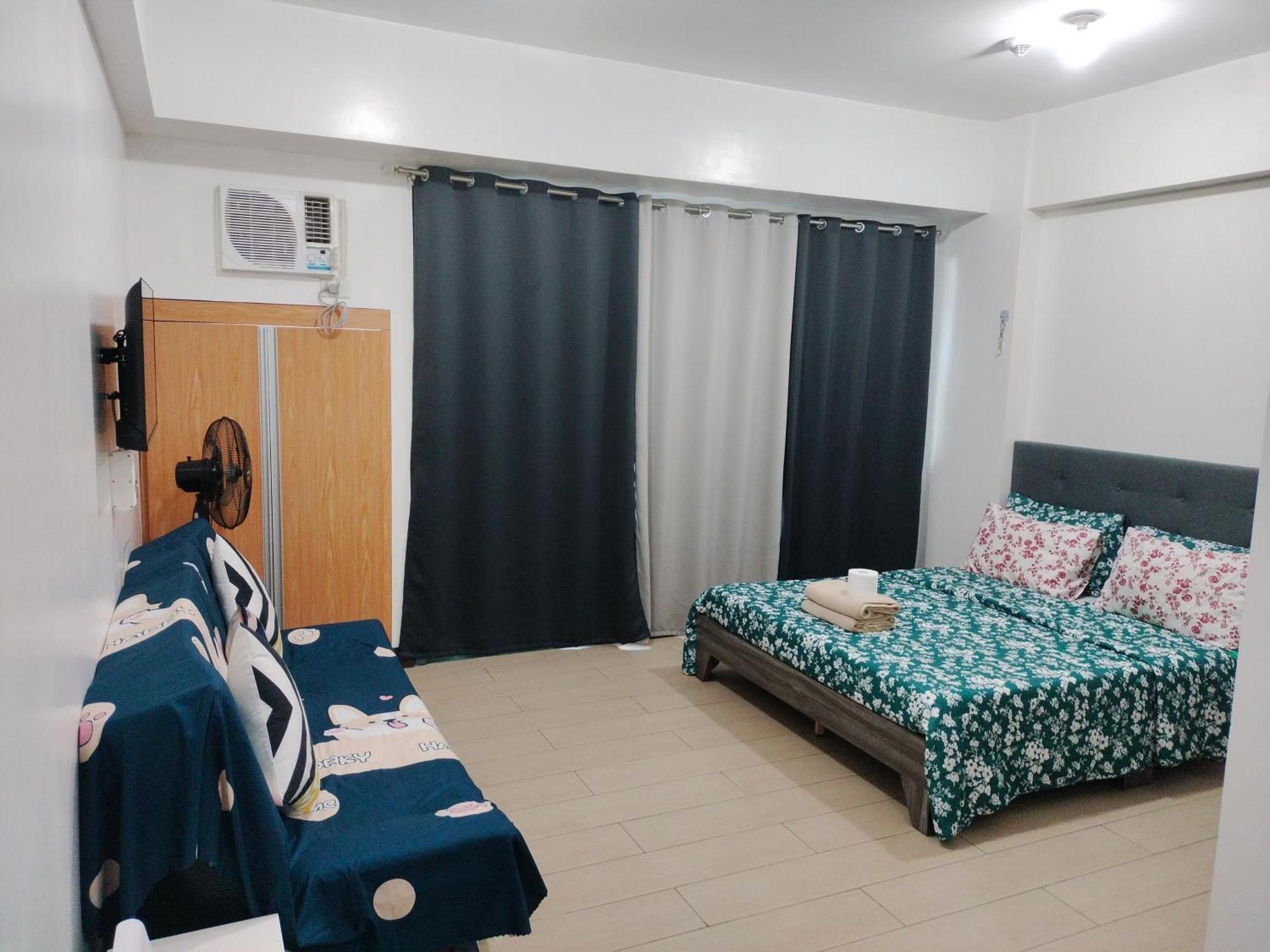 Condotel Near Airport Pasay Bagian luar foto